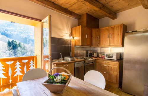 Montendry House | A 30km D'albertville et à 40km de Chambéry, Dominant le Val Gelon, Petite Vallée Située Entre le Par