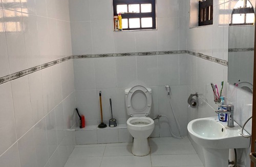 Isinya House | A 4-bedroom bungalow, a friendly and spacious space ready to host you and family