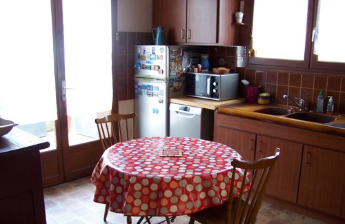 Seilhac House | A 5 Minutes à Pied du Bourg , Maison Avec Jardin Arboré