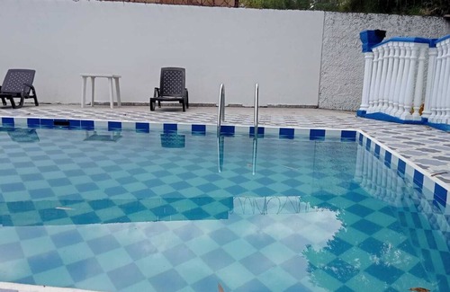Melgar House | A 5 minutos del parque principal de melgar. Piscina 24 Horas.