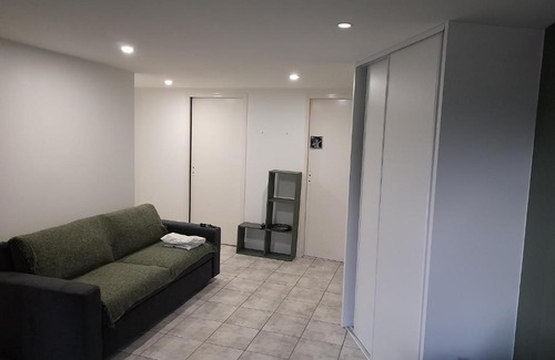 Laschamps Apartment | A 5 mns du Puy de Dôme avec Vue imprenable Studio rez de jardin 24m2 neuf à Laschamps