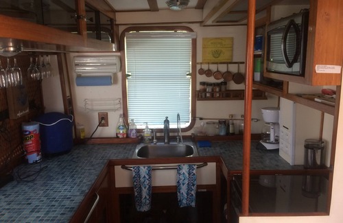Tavernier Boat Rental | A 57-foot trawler in Islamorada