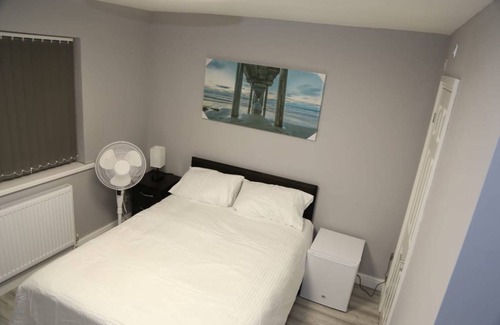 Woolwich Common Cabin | A A Guest Room7 (near Royal Arsenal)