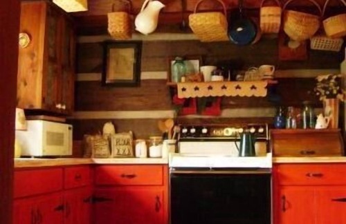 Elkin Cabin | A authenic early American cabin located on a 85 acre farm in NC Foothills.