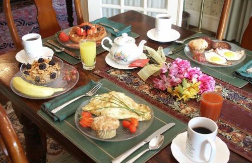 Lexington Bed & Breakfast | A B&B at Llewellyn Lodge