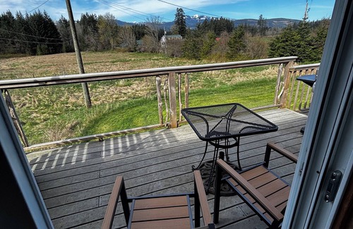 Courtenay House | A Barndominium Retreat on the Edge of Nature