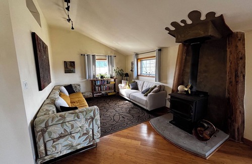 Courtenay House | A Barndominium Retreat on the Edge of Nature