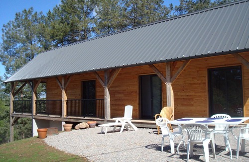 Beynat House | A balcony overlooking Lac de Miel