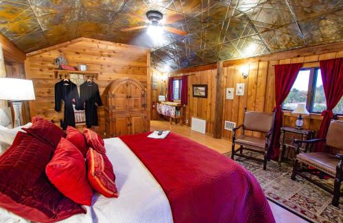 Fredericksburg Bed & Breakfast | A Barn At The Quarry