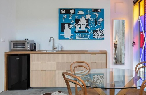 Neve Tzedek Apartment | A Bauhaus Gem - Prime Location