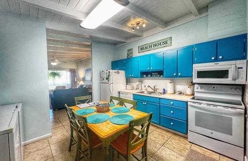 Jekyll Island Cottage | A Beach, Golf, Tennis and Fun for the whole family Sandy Toes & Salty Kisses A