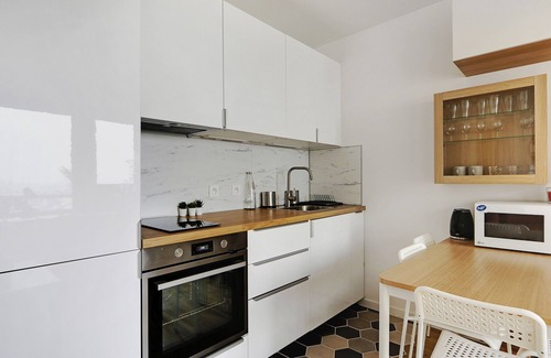 Plaisance Apartment | A Beautiful 1/2-BR in Montparnasse with a panoramic view on Paris