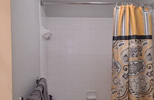 Montpelier House | A beautiful 4bedroom/2.5 bathroom home in a quiet area of Laurel.