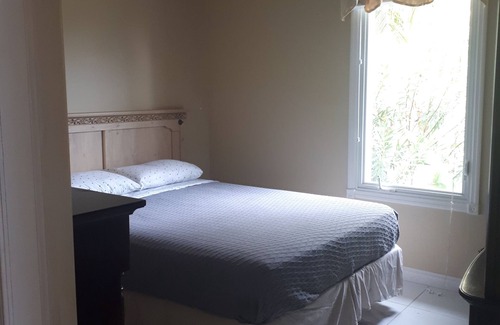 Coral Harbour Apartment | A beautiful apartment on a oceanfront property directly on coral harbour beach.
