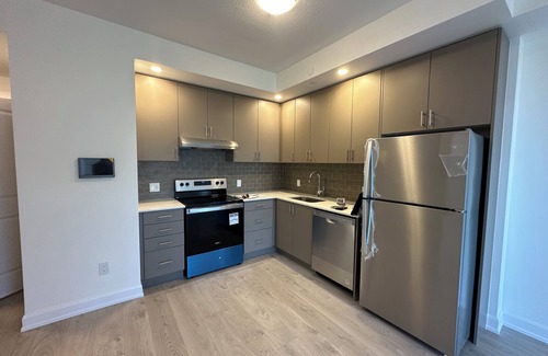 Oakville Condo | A beautiful condo 1 bed and 1 bathroom , good for 4 people