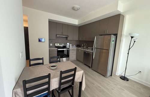 Oakville Condo | A beautiful condo 1 bed and 1 bathroom , good for 4 people