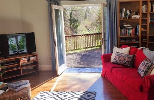 Littlebourne Apartment | A beautiful conversion of a Grade II listed former Oast House and adjoining a Grade II listed former
