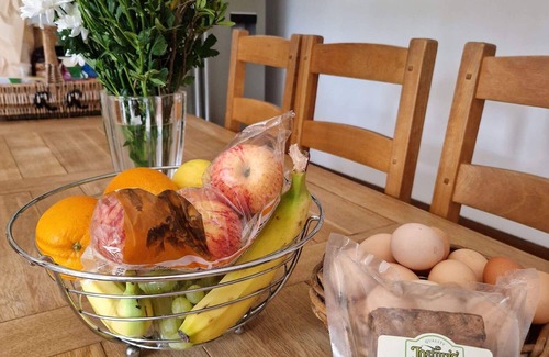 Honiton Cottage | A beautiful conversion of a 400-year-old threshing barn. Pet-friendly.
