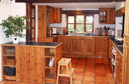 Georgeham House | A beautiful converted barn in Georgeham, with hot tub, 1.5 miles from surf beach