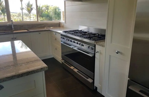 Paparoa House | A beautiful home away from home, set ina rural and natural harbour setting.