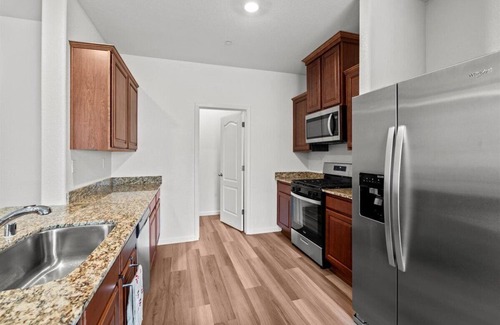 Stockton House | A beautiful home located close to the Lodi Wineries.