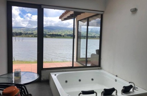 Toca House | A beautiful house with an amazing lake view.