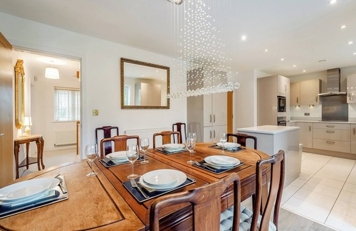 Sheerness Cottage | A beautiful large house on an exclusive estate.