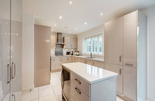 Sheerness Cottage | A beautiful large house on an exclusive estate.