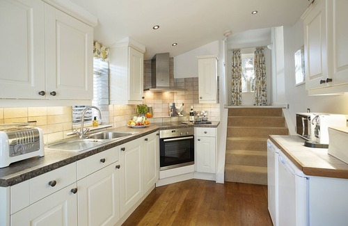 Over Haddon Cottage | A beautiful one bedroom detached cottage, perfect for romantic breaks in the Peak District.