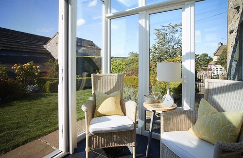 Over Haddon Cottage | A beautiful one bedroom detached cottage, perfect for romantic breaks in the Peak District.