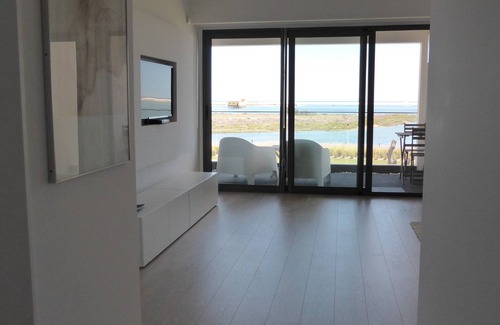 Fuseta Apartment | A beautiful one bedroom apartment - right on the waterfront in the Ria Formosa.