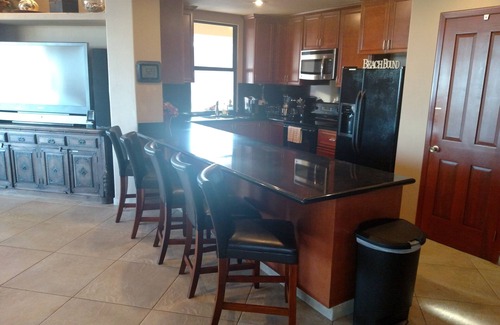 Centro Condo | A Beautiful Penthouse with a view -3 Bedroom In Las Palomas On the Beach