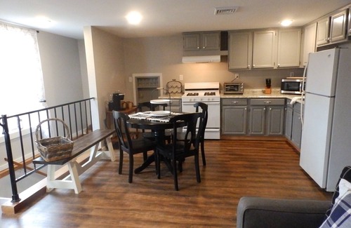 Naples House | A beautiful place to enjoy and relax in a quiet farm house setting.