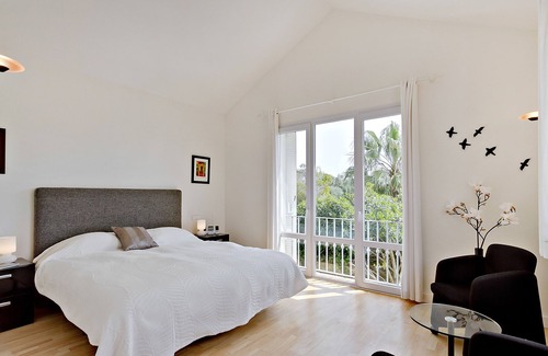 Sotogrande Villa | A beautiful, preppy chic holiday villa in Spain, large pool and 4 fine bedrooms!