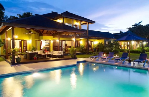 Mammee Bay House | A beautiful private beachfront paradise in Old Fort Bay, Ocho Rios