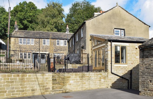 Holmfirth Cottage | A beautiful rural base around 1. 5 miles from the centre of Holmfirth.