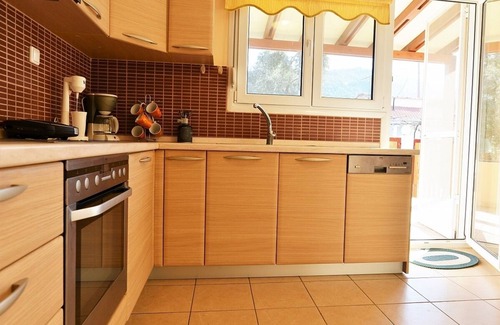 Skala Rachoniou Villa | A Beautiful Seafront House, fully Air Conditioned, Ideal for your Summer Holidays !