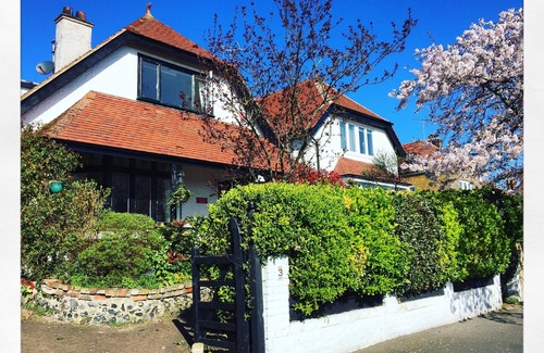 Broadstairs Cottage | A Beautiful, Spacious Cottage, Only A Short Walk To The Beach (Child friendly)