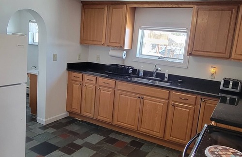 Dedham House | A beautiful two Bedroom house located on Green Lake in Maine.