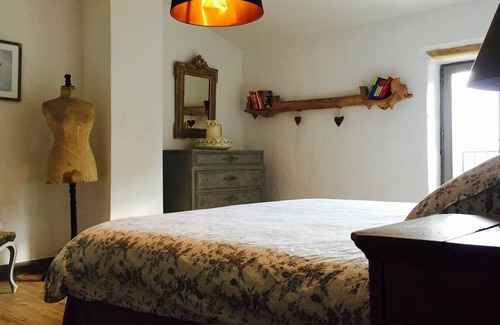 Gaudies Cottage | A beautifully appointed (100sqm) 200 year old farmhouse near Mirepoix