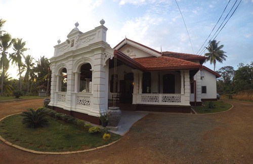 Malimbada Villa | A beautifully refurbished, 4 bed room Colonial Villa