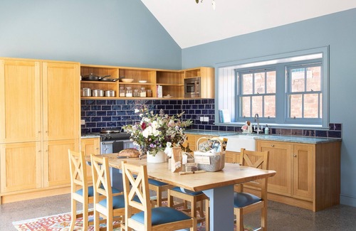 Haddington Cottage | A beautifully renovated rural retreat for families and groups set in extensive grounds.