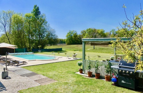 Vanzac House | A beautifully renovated old Hunting Lodge with stunning countryside views