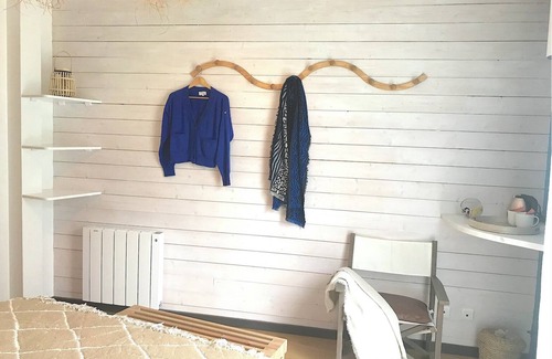 Les Echets Bed & Breakfast | A bed and breakfast in the woods