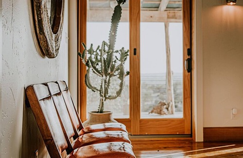 Dripping Springs House | A boutique resort to yourself! Set on a hilltop in Dripping Springs Tx