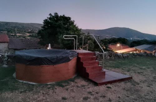 Castro Caldelas House | A Brava