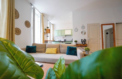 Lodi Apartment | A break somewhere!
