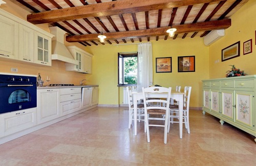 San Severino Marche House | A breathtaking view from a dream cottage.