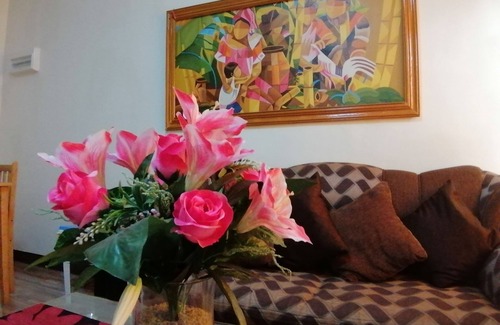 Batangas City House | A Bright, Stylish Clean Apt near Diversion Rd