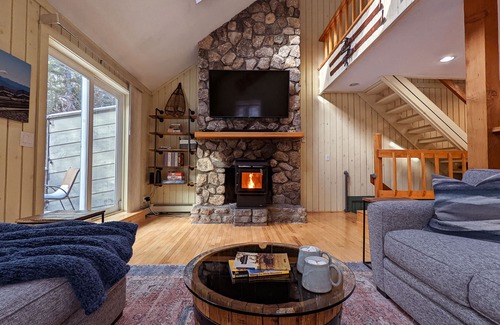 North Conway Condo | A/C! Near Cranmore,Storyland,Echo Lake,Saco,dining,shopping! w/Peloton & Sauna